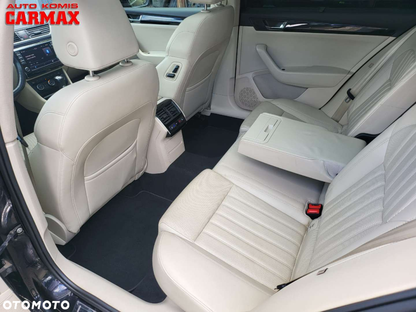 Skoda Superb Combi 2.0 TDI DSG L&K - 36