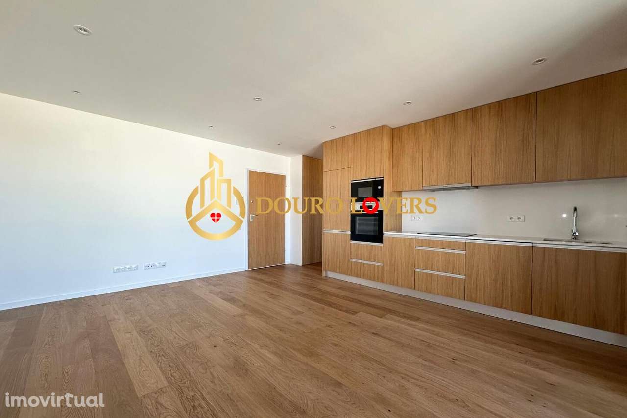 T2 moderno com varanda e garagem no Nautilus IV, Matosinhos Sul - Grande imagem: 3/30