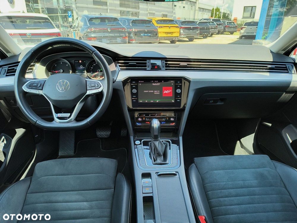Volkswagen Passat - 17