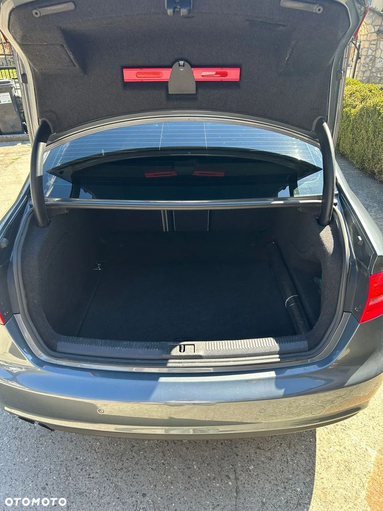 Audi A4 Limousine - 19