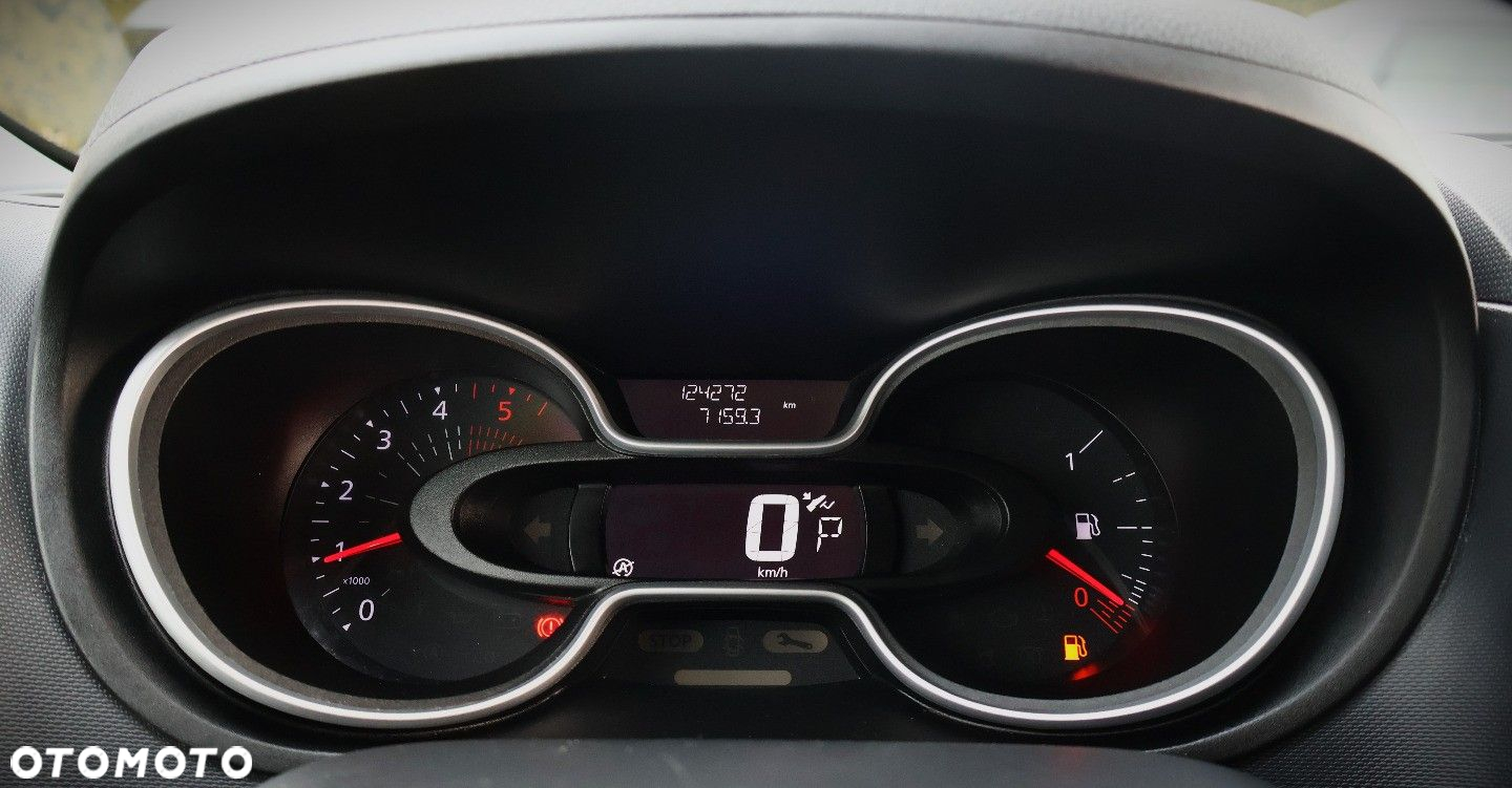 Renault Trafic - 23