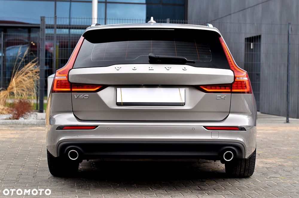 Volvo V60 D4 Geartronic Momentum - 3