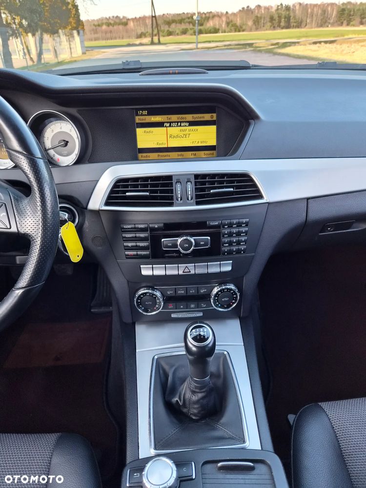Mercedes-Benz Klasa C 180 BlueEFFICIENCY Avantgarde - 35