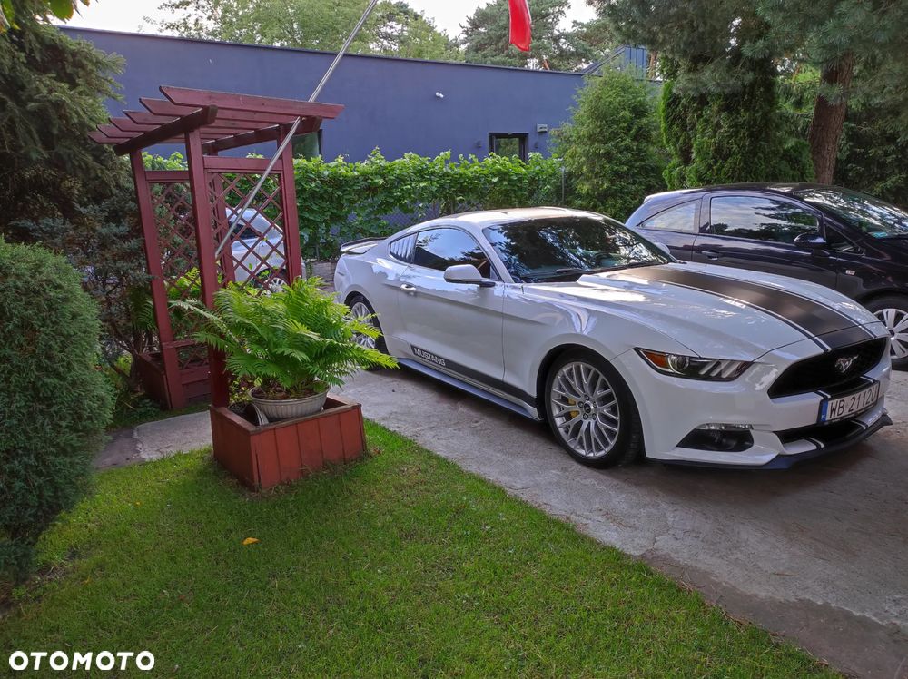Ford Mustang 2.3 Eco Boost - 4