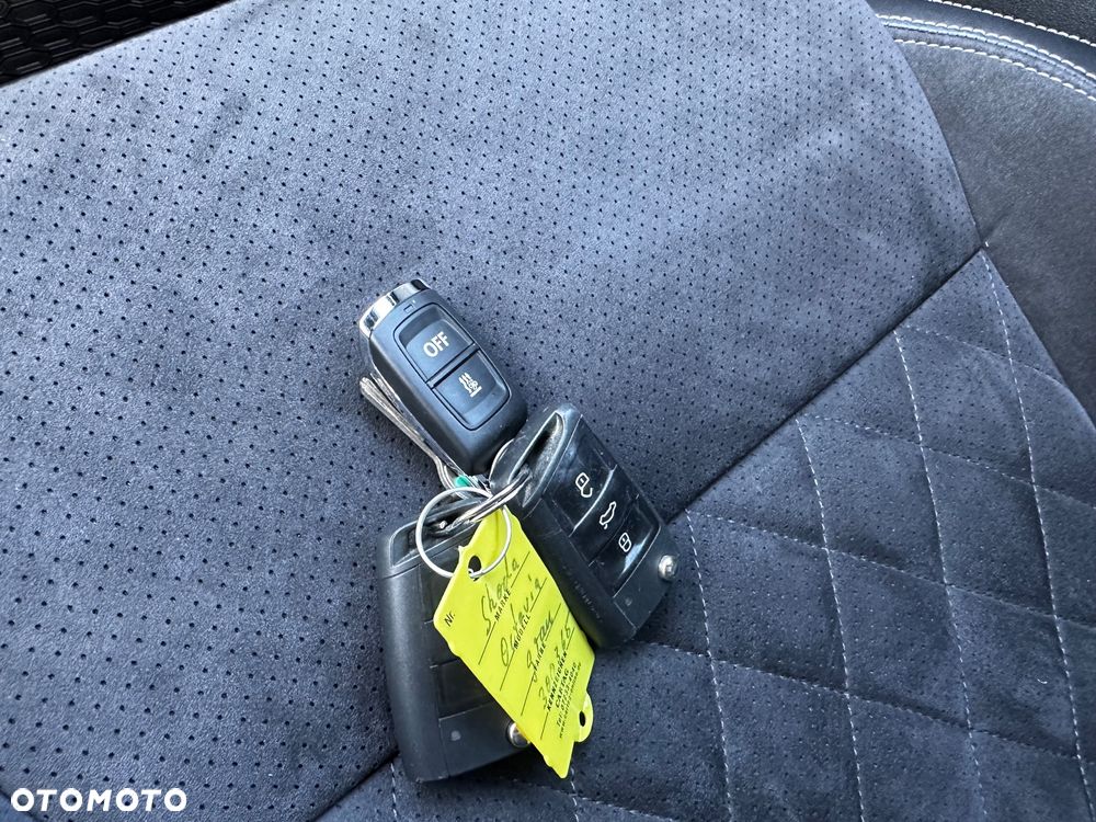 Skoda Octavia 2.0 TSI RS Challenge 245 - 32