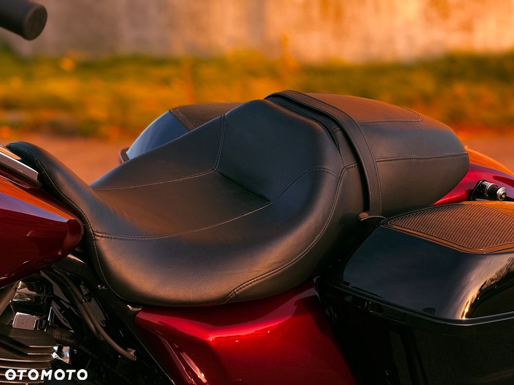 Harley-Davidson Touring Street Glide - 23