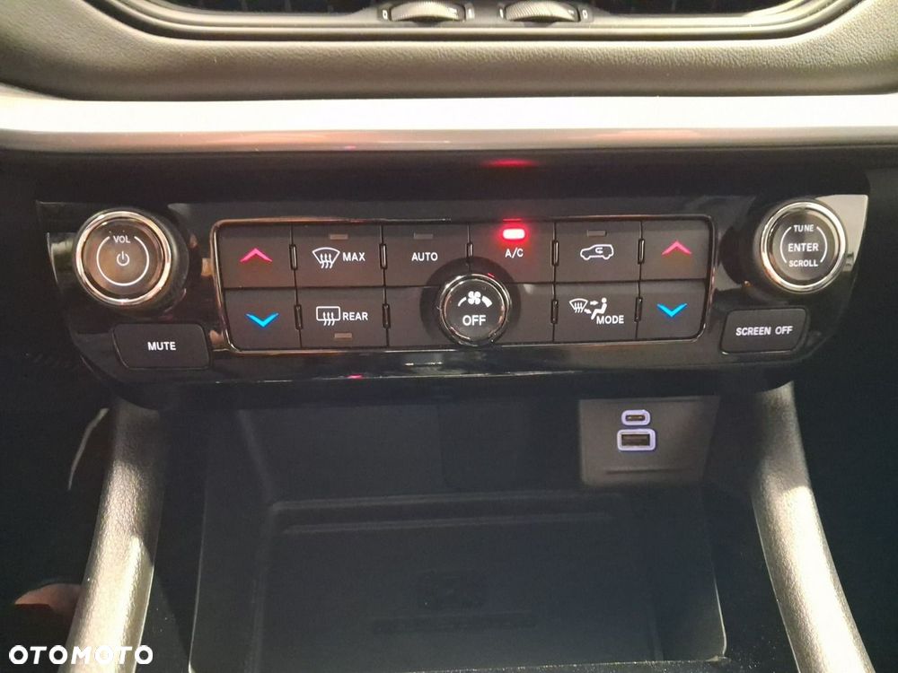Jeep Compass - 33