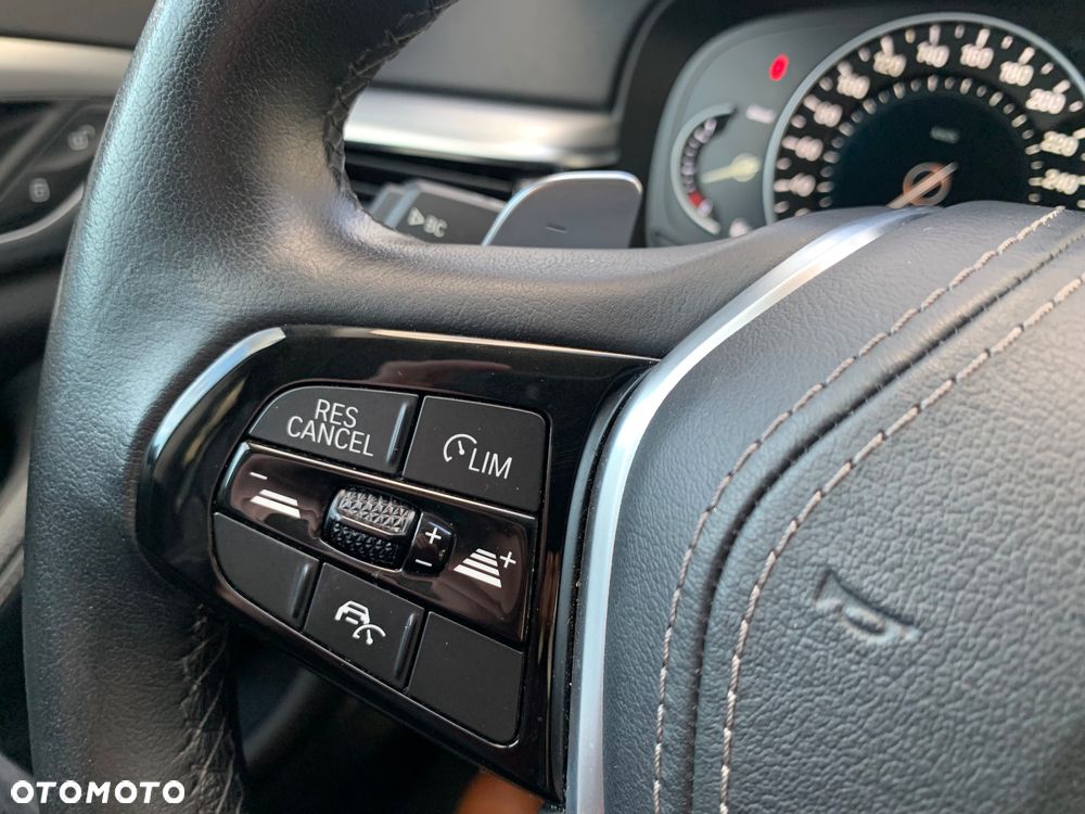 BMW Seria 5 - 16
