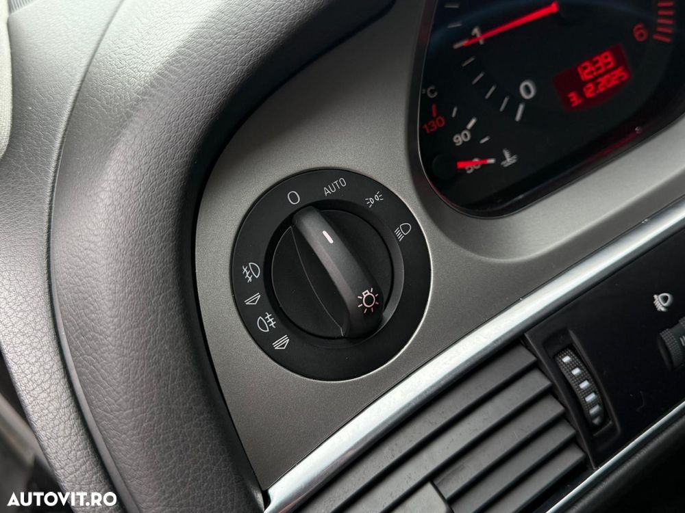 Audi A6 2.0 TDI Avant - 12