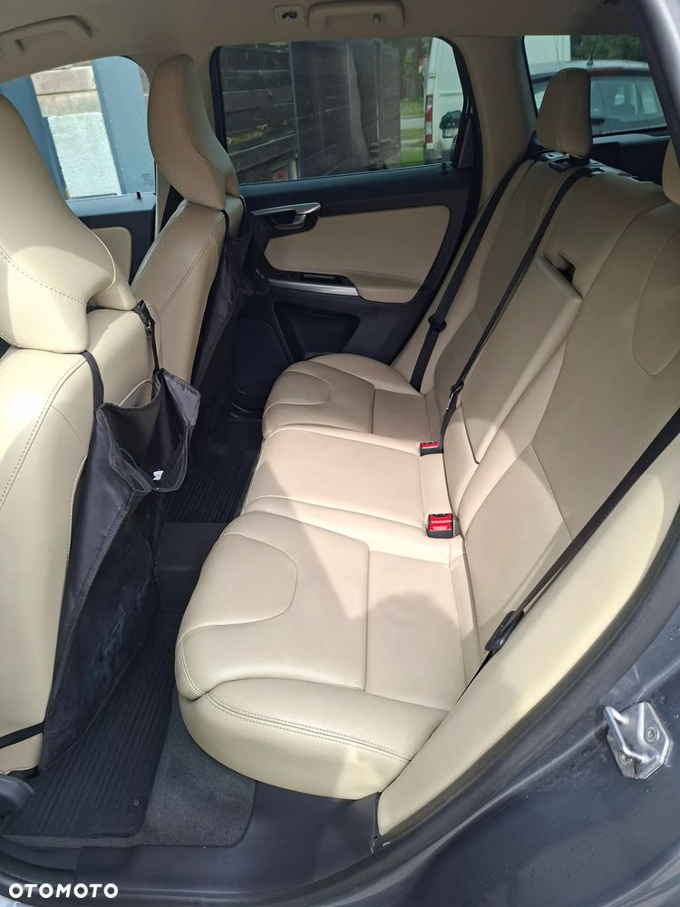 Volvo XC 60 D5 AWD Summum - 5