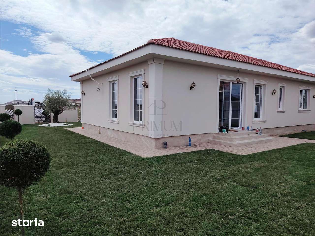 CASA INDIVIDUALA - ANEXA 12 MP - CURTE AMENAJATA COMPLET