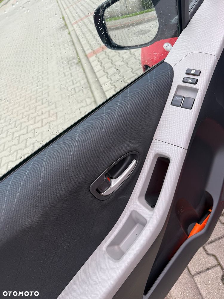 Toyota Yaris 1.3 Luna - 7