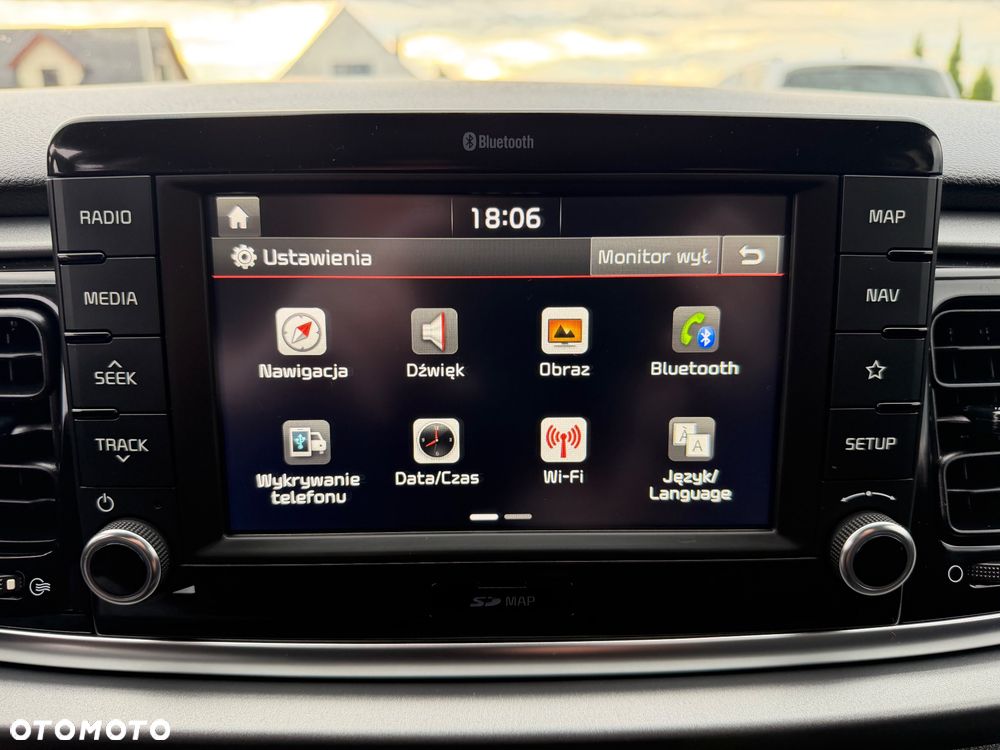 Kia Rio 1.2 Dream Team Edition - 24