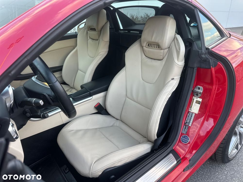 Mercedes-Benz SLK 250 (BlueEFFICIENCY) 7G-TRONIC - 14