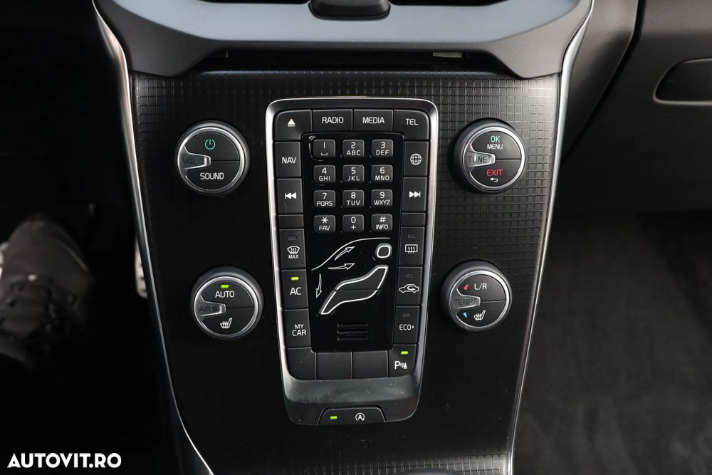 Volvo V40 D3 Geartronic RDesign - 31