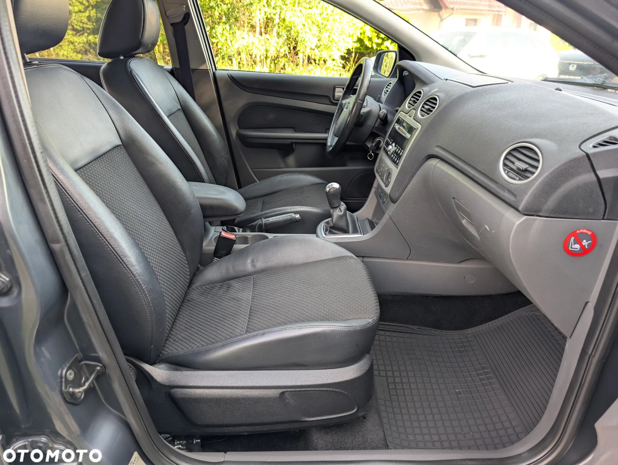 Ford Focus 1.6 16V Ghia - 6