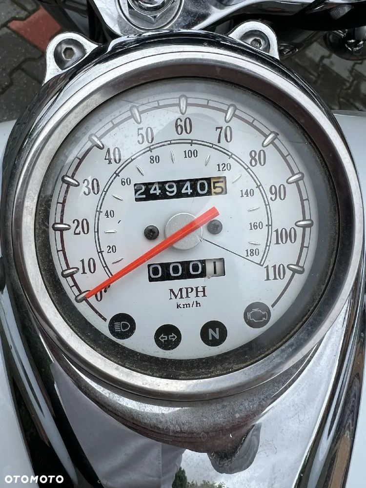 Yamaha XVS - 11