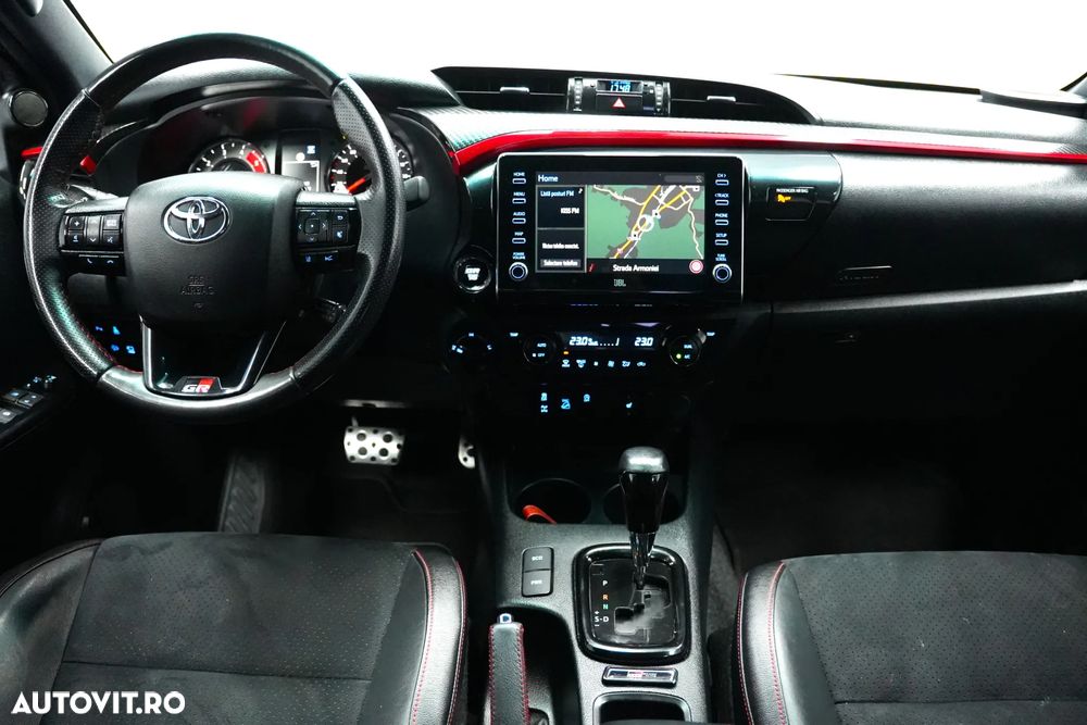Toyota Hilux 2.8D 204CP 4x4 Double Cab AT GR Sport - 7