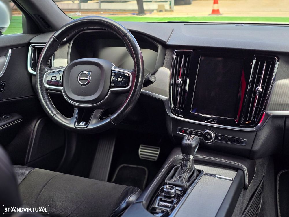 Volvo V90 2.0 D4 R-Design Geartronic - 21
