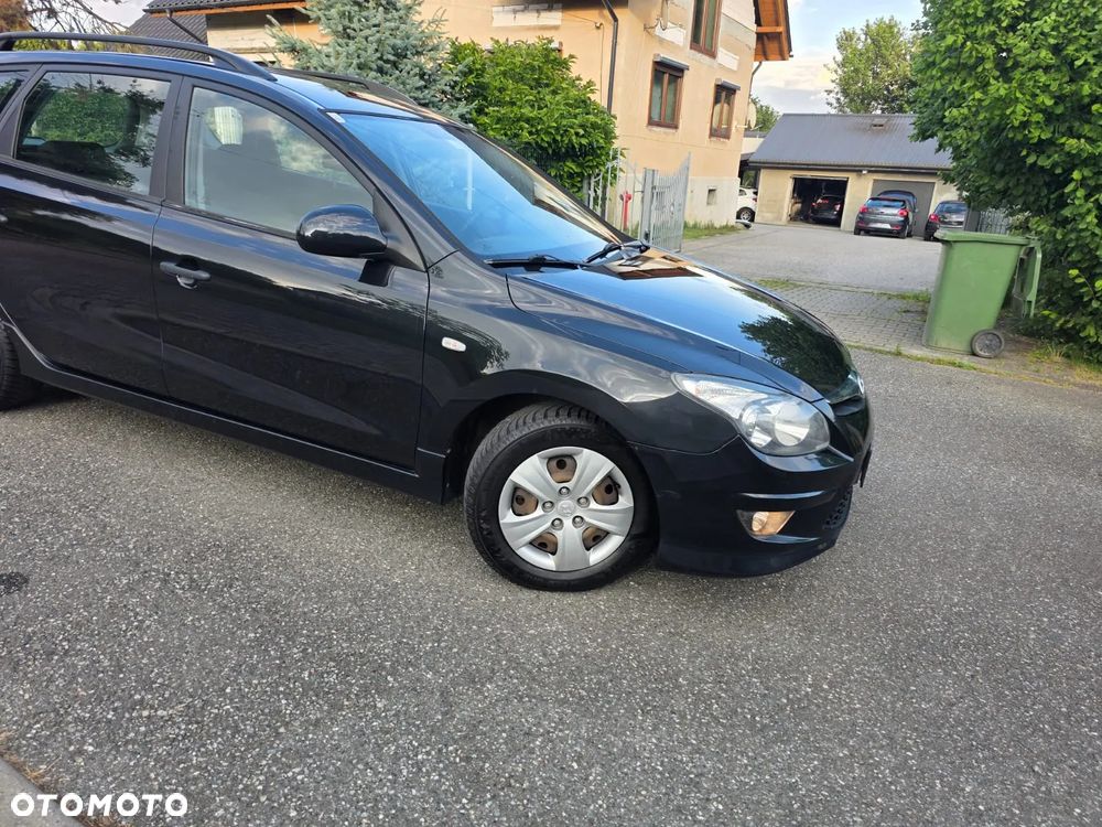 Hyundai i30 1.4 Base + World Cup - 29