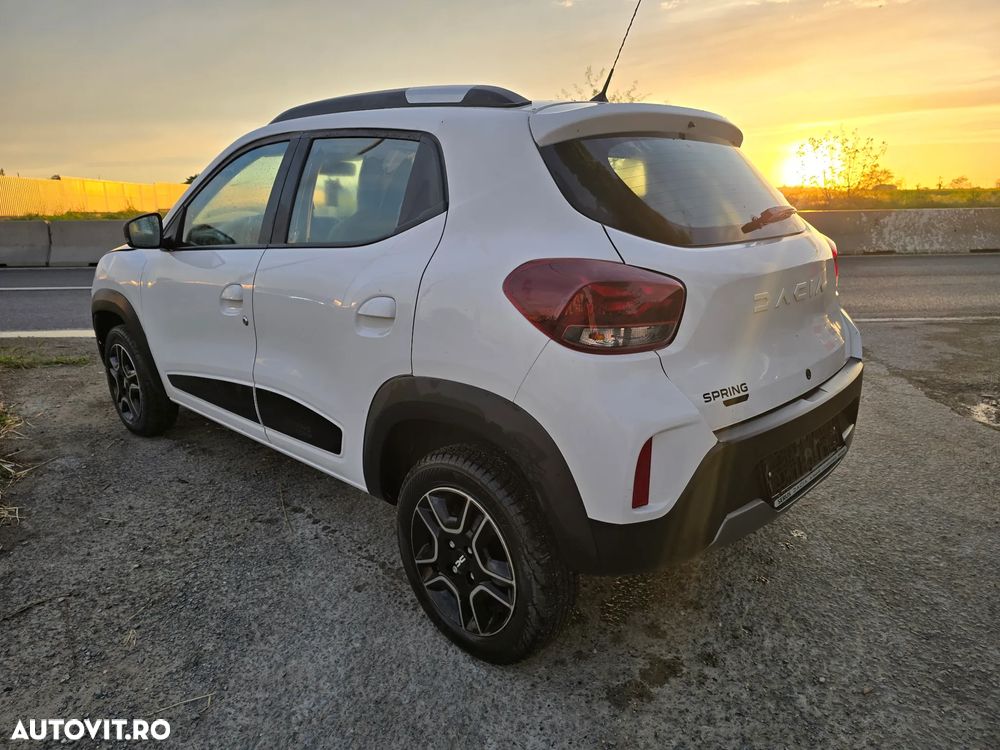 Dacia Spring Essential - 4