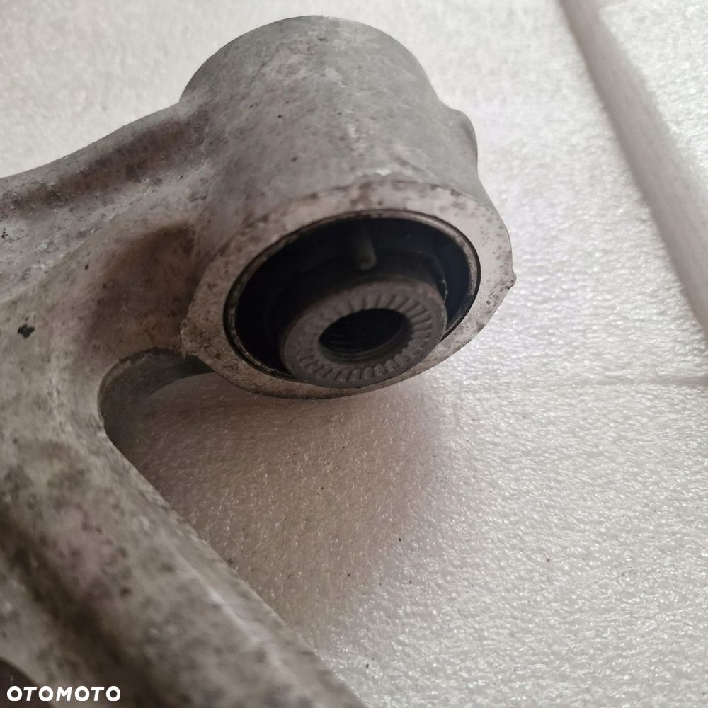Wahacz Przód Lewy 3008 II 5008 II 308 II Aluminiowy 2017- - 4