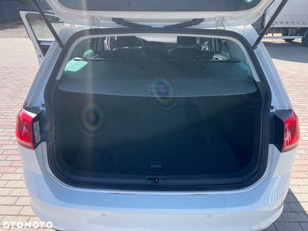 Volkswagen Golf 1.6 TDI BlueMotion Technology Cup - 24