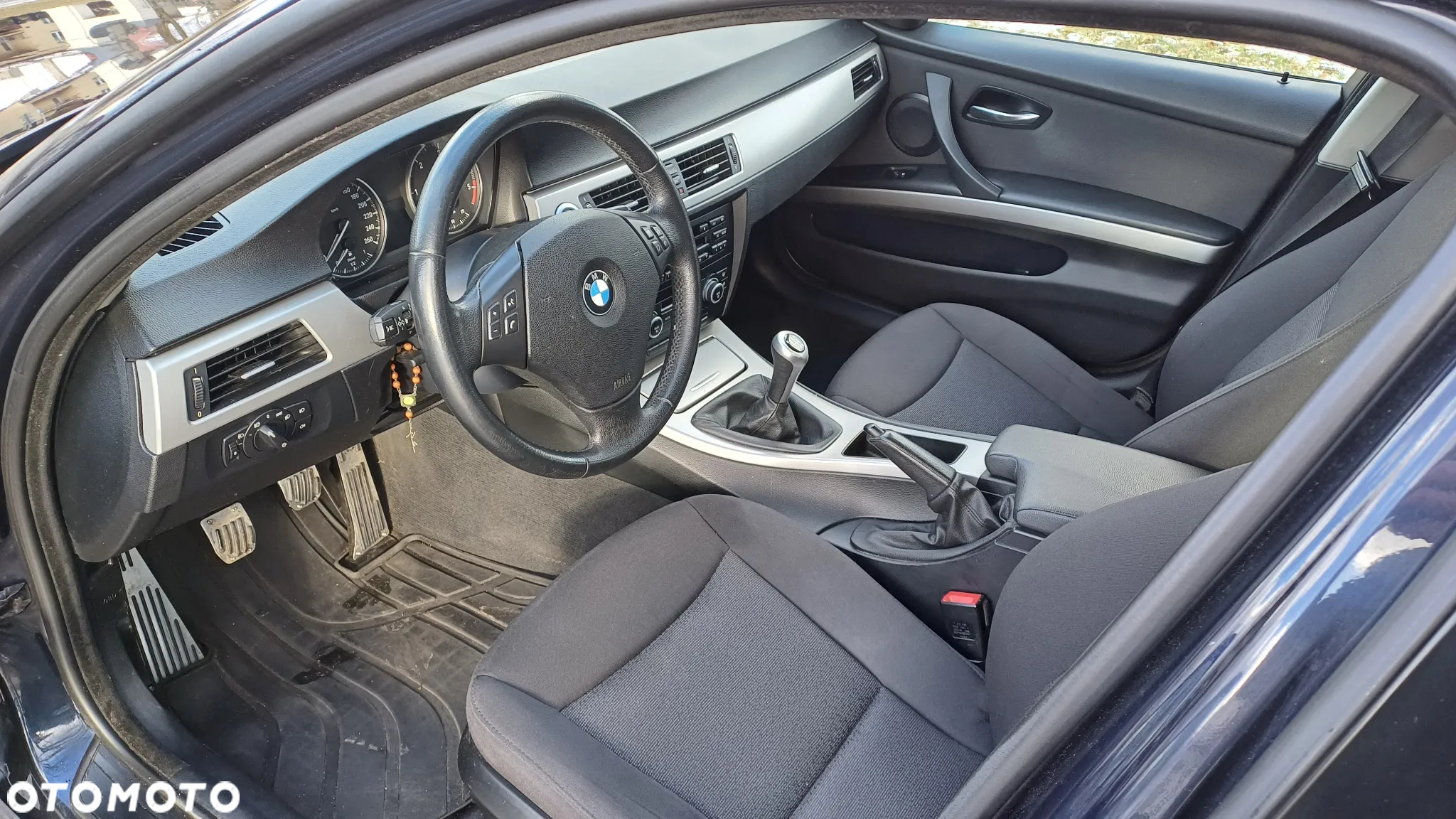 BMW Seria 3 318d - 14