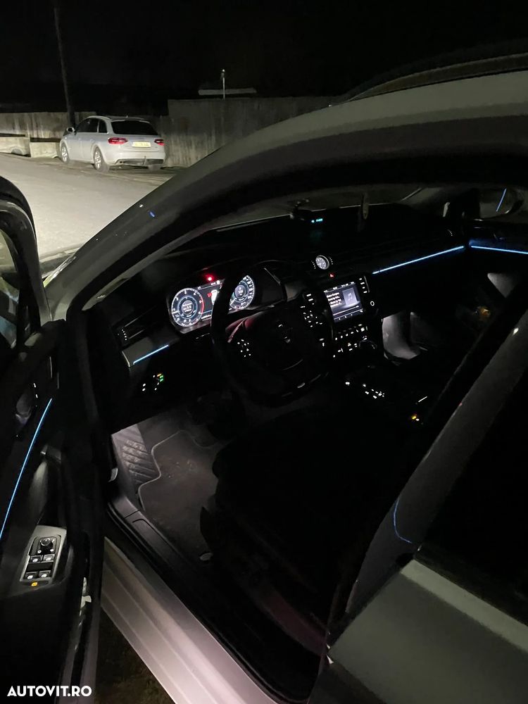 Volkswagen Passat 2.0 TDI SCR DSG Highline - 20