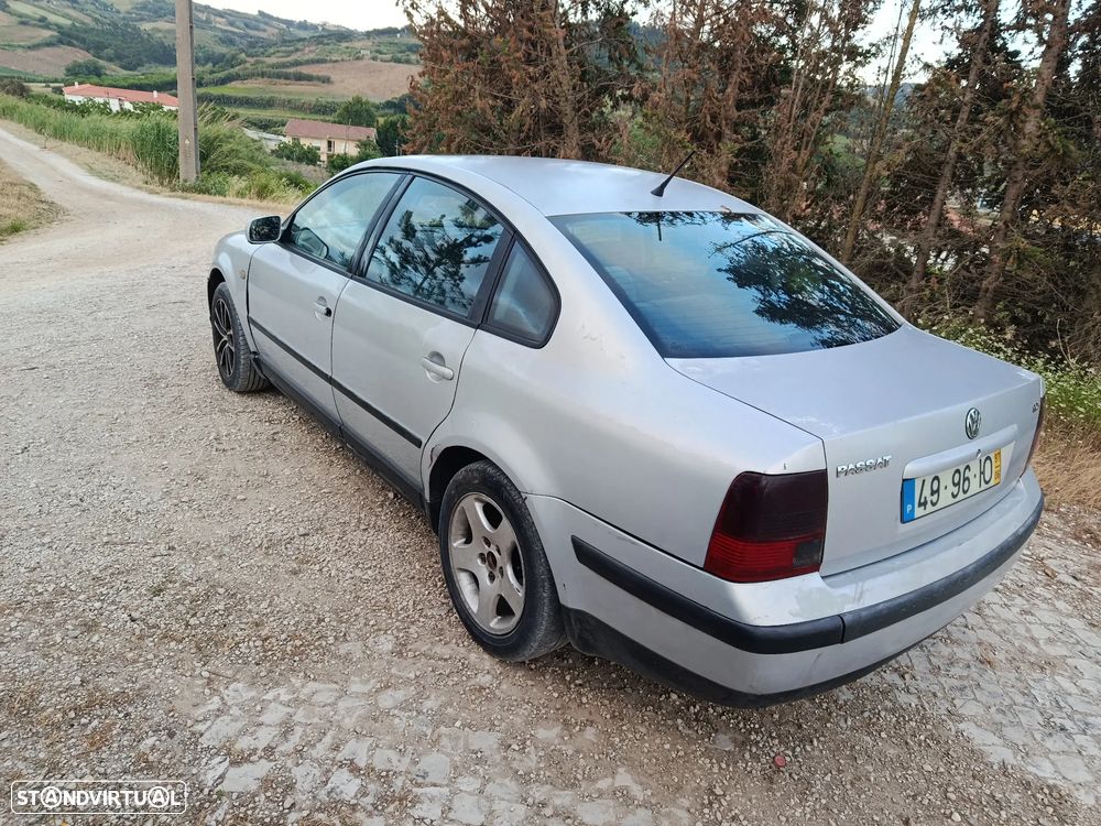 VW Passat 1.9 TDi Confl. Top EC - 3