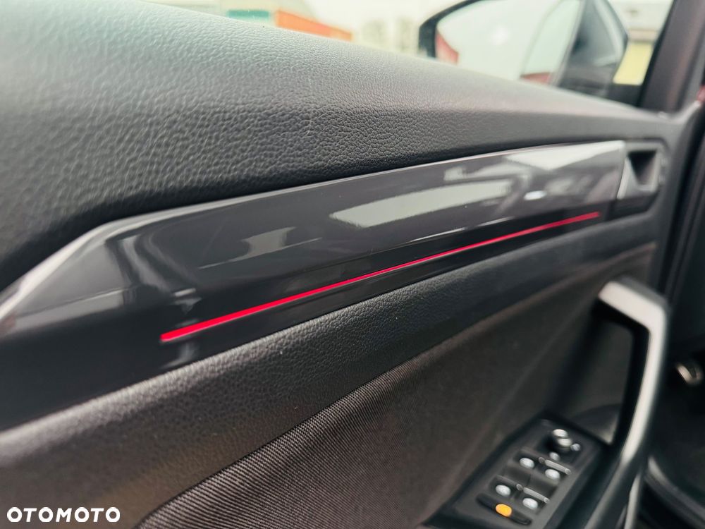 Volkswagen T-Roc 1.5 TSI OPF R-Line - 33