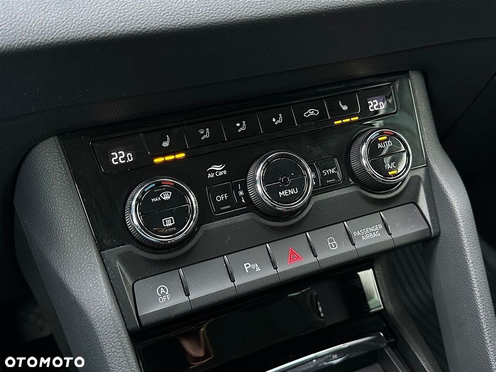 Skoda Karoq 1.5 TSI ACT 4x2 Style DSG - 22