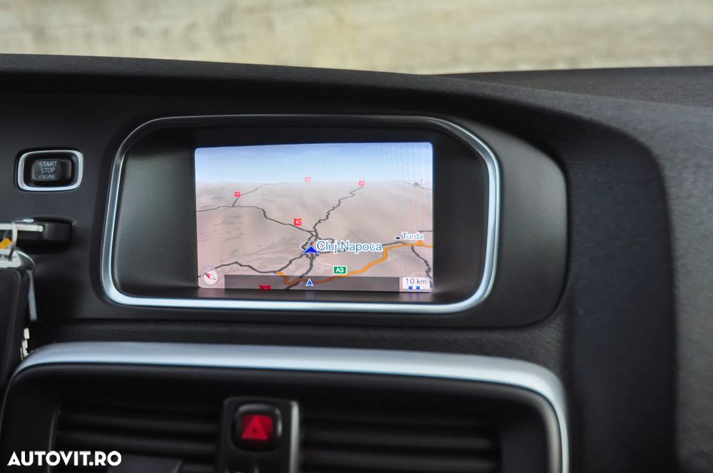 Volvo V40 D3 Geartronic RDesign - 22