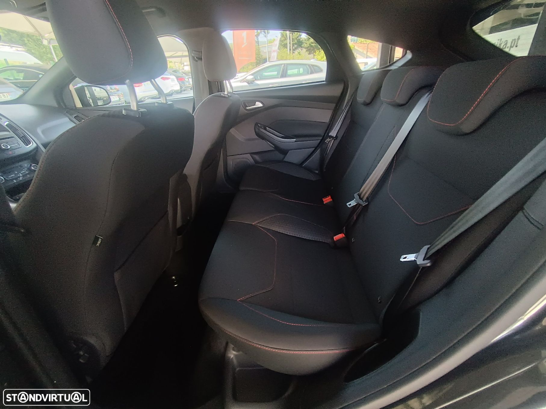 Ford Focus 1.5 TDCi ST-Line - 6