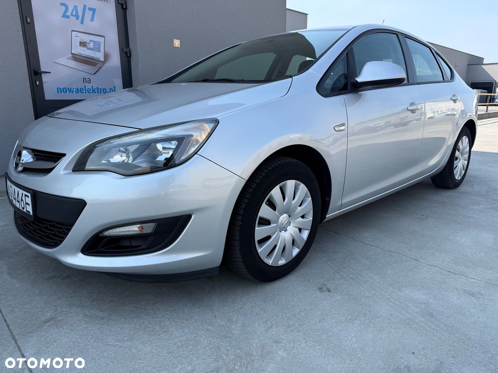 Opel Astra 1.6 Essentia EU6 - 2