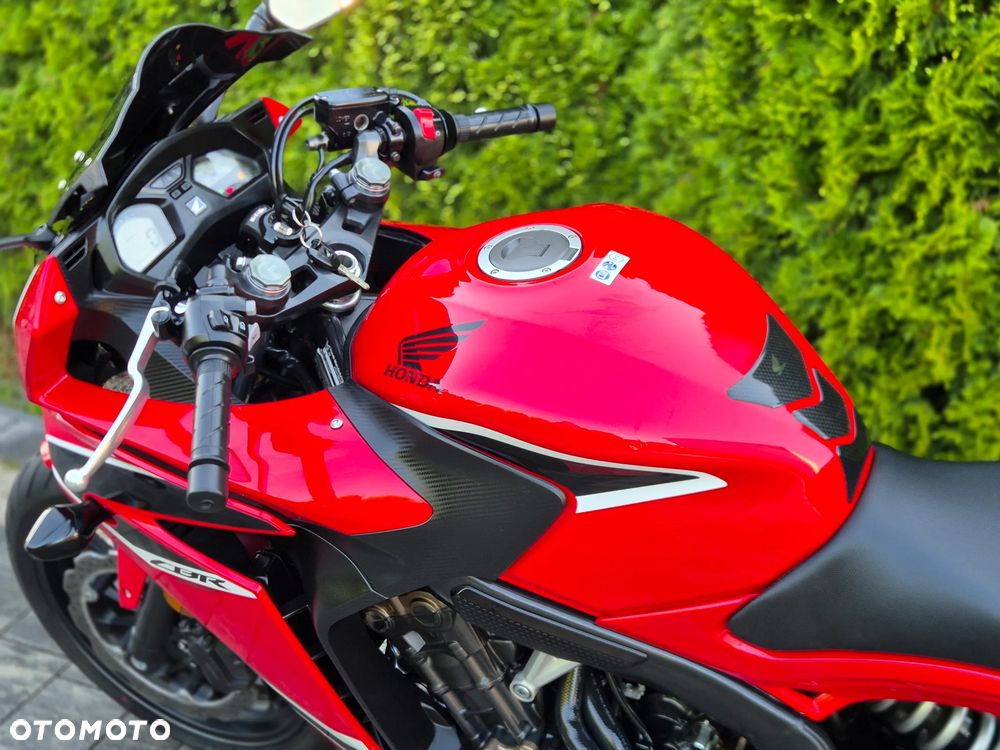 Honda CBR - 25