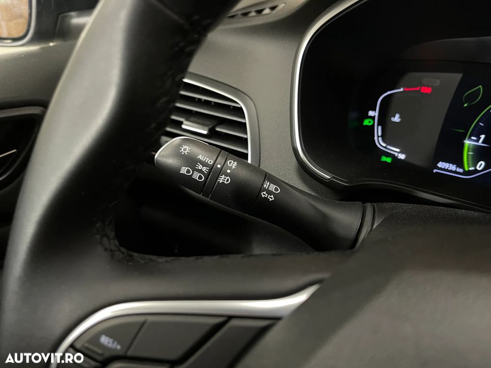 Renault Megane TCE 140 Equilibre - 18