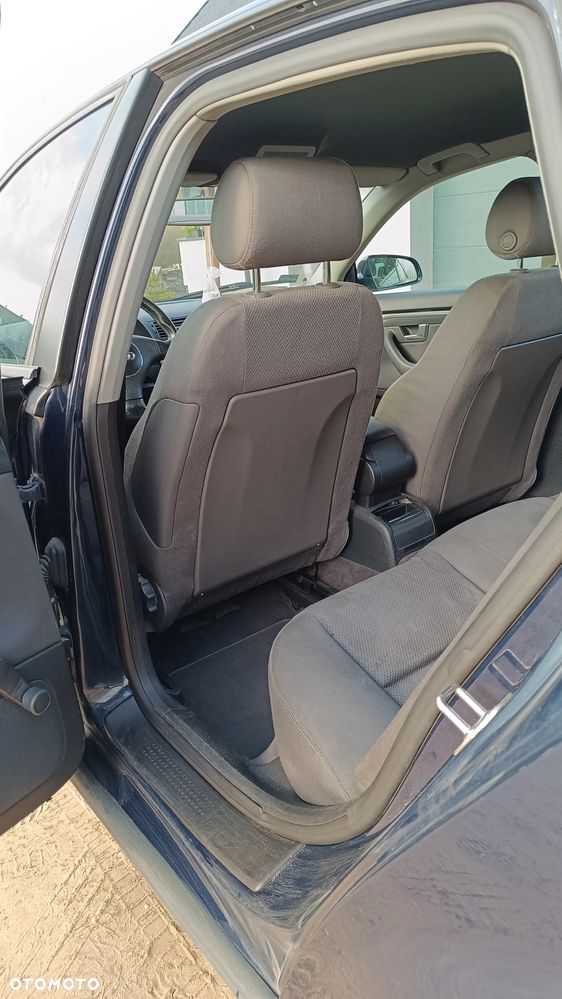 Audi A4 Limousine - 9