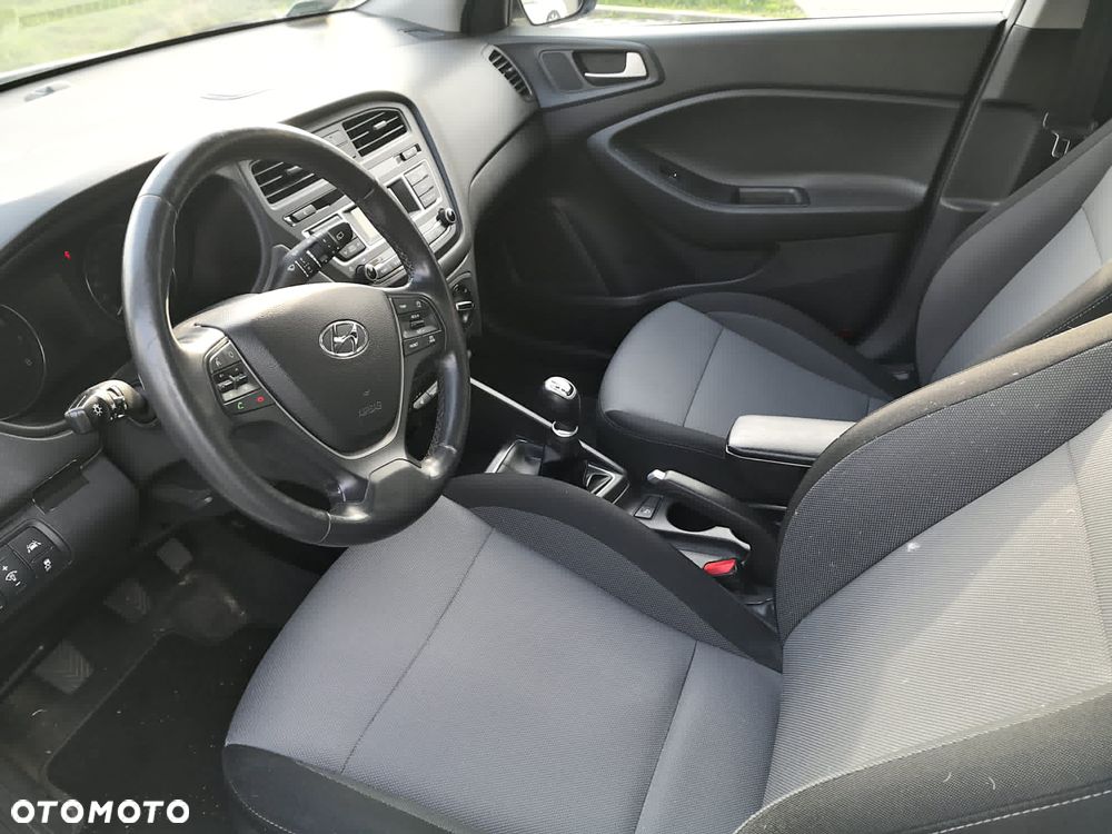 Hyundai i20 1.2 Comfort - 4