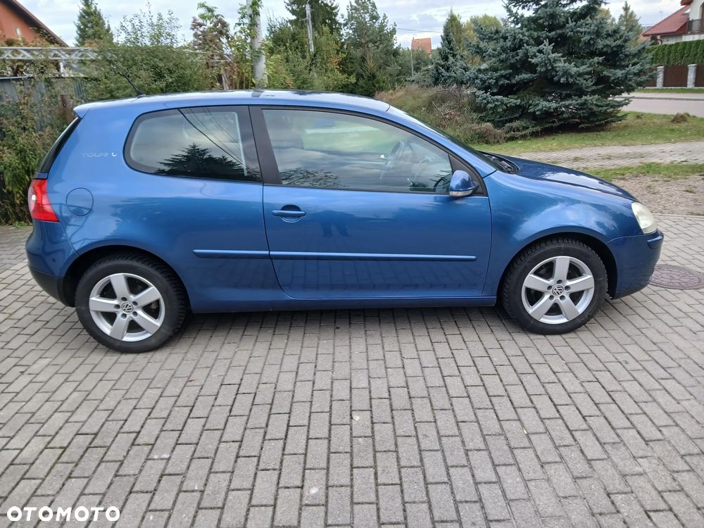Volkswagen Golf - 6