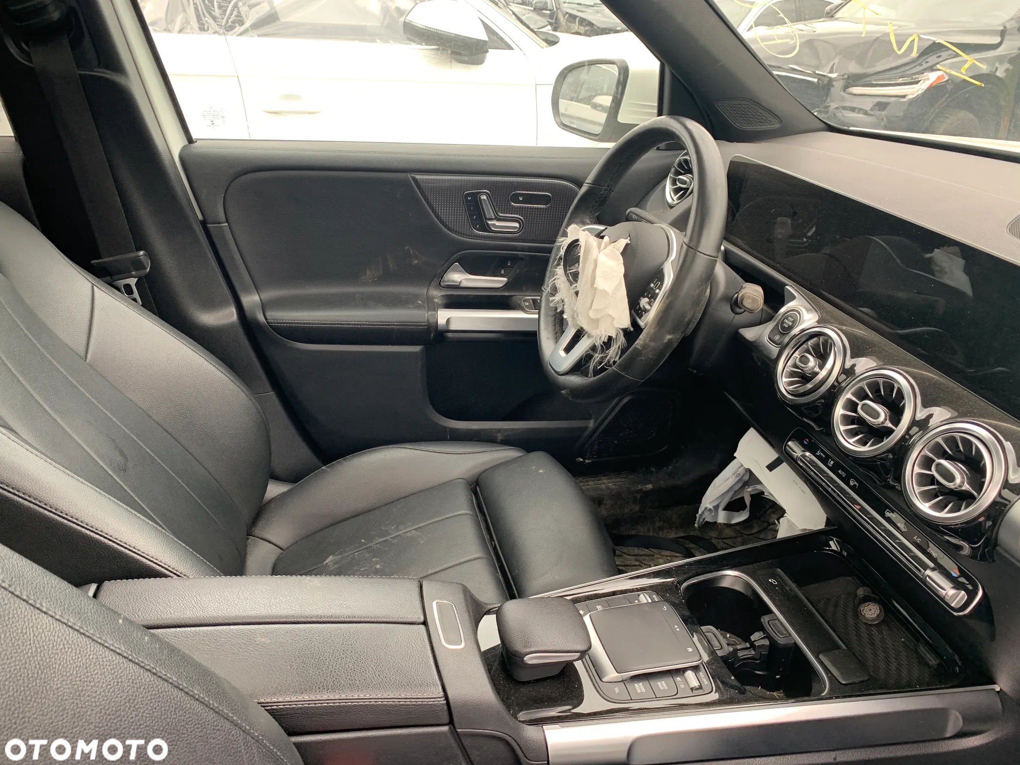 Mercedes-Benz GLB 250 4-Matic 8G-DCT - 17