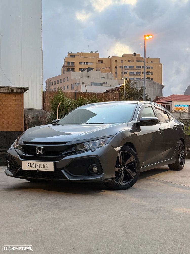 Honda Civic 1.0 i-VTEC Comfort - 1