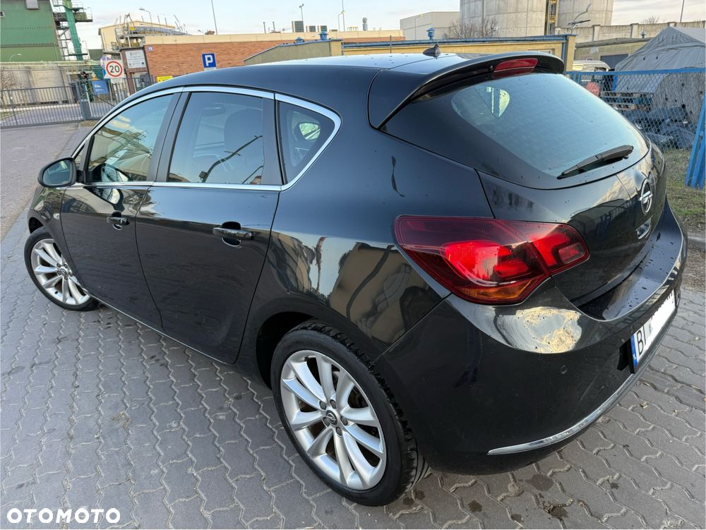 Opel Astra - 2