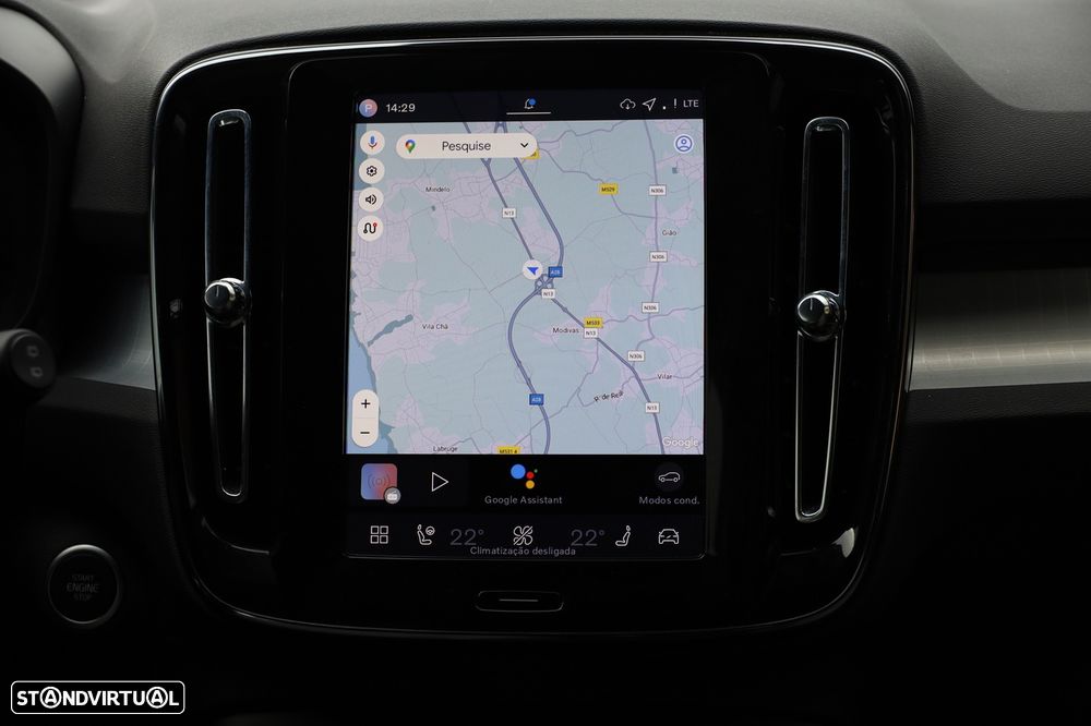 Volvo XC 40 2.0 B3 Plus Dark - 30