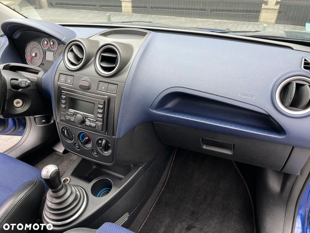 Ford Fiesta - 21