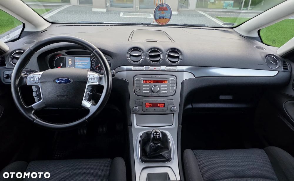 Ford S-Max - 16