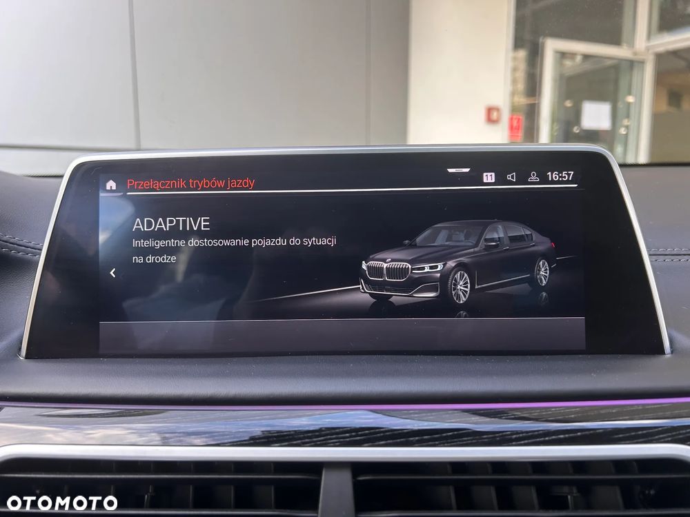 BMW Seria 7 750i xDrive sport - 38