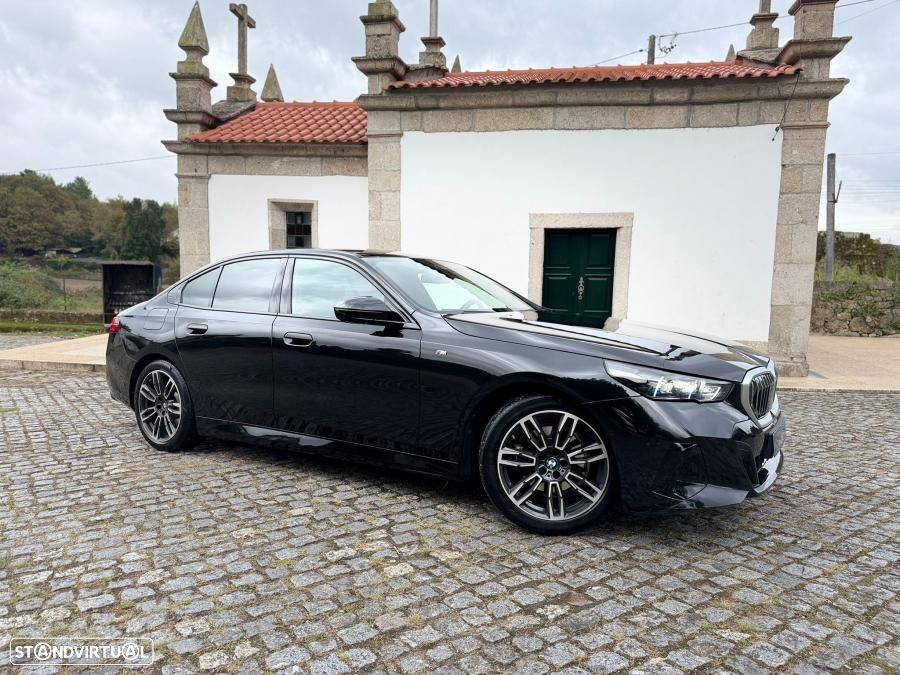 BMW 520 d Pack Desportivo M Pro - 4