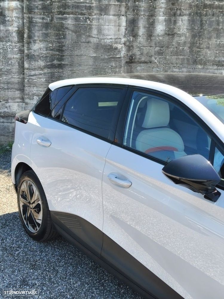 MG MG4 64 kWh Luxury - 11