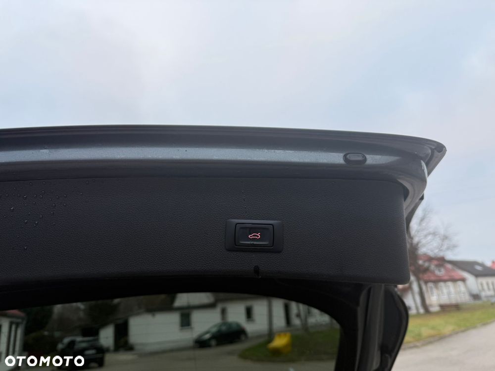 Audi RS4 Avant Avant S tronic - 27